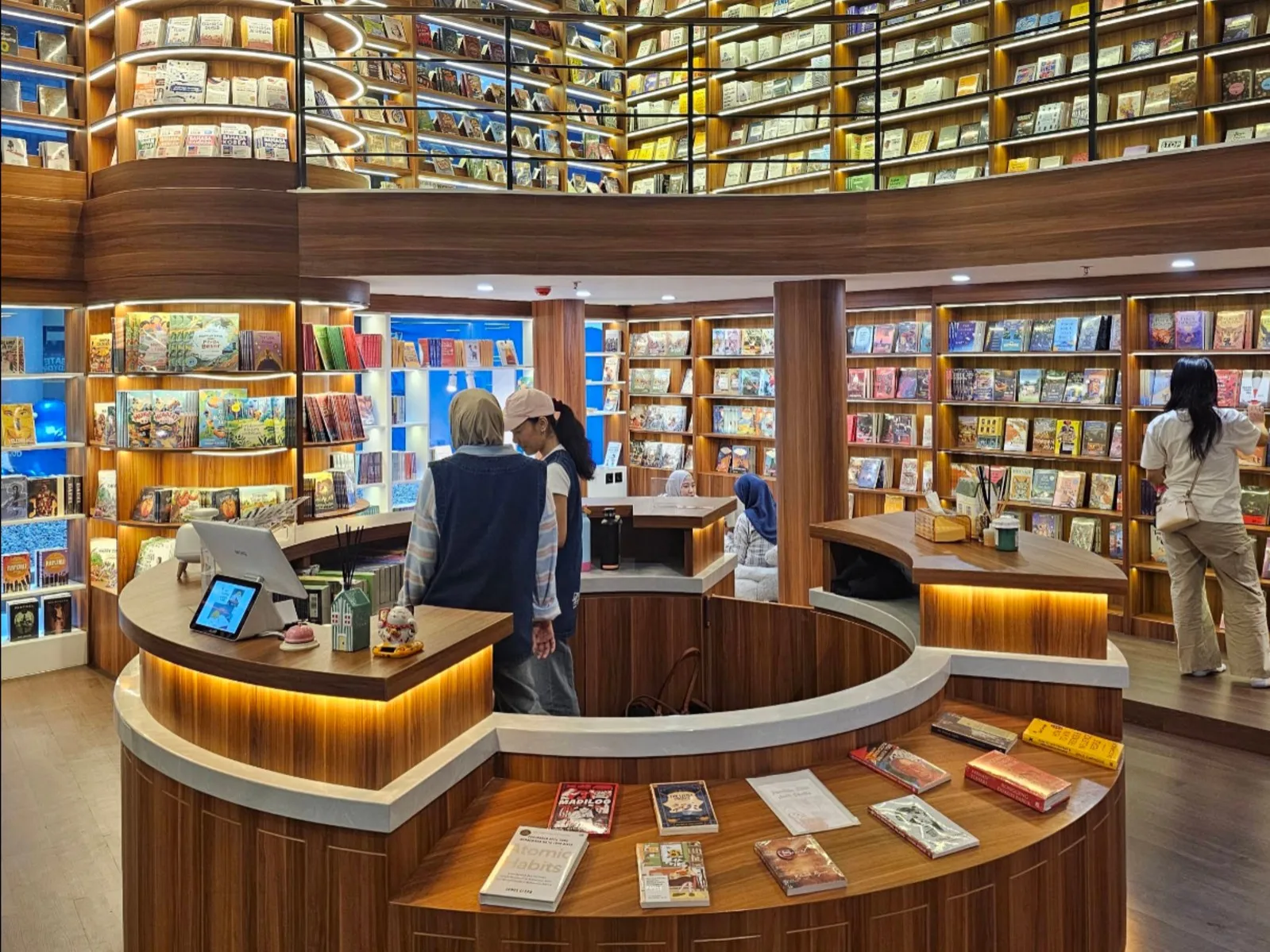 Brilliant Books Corner