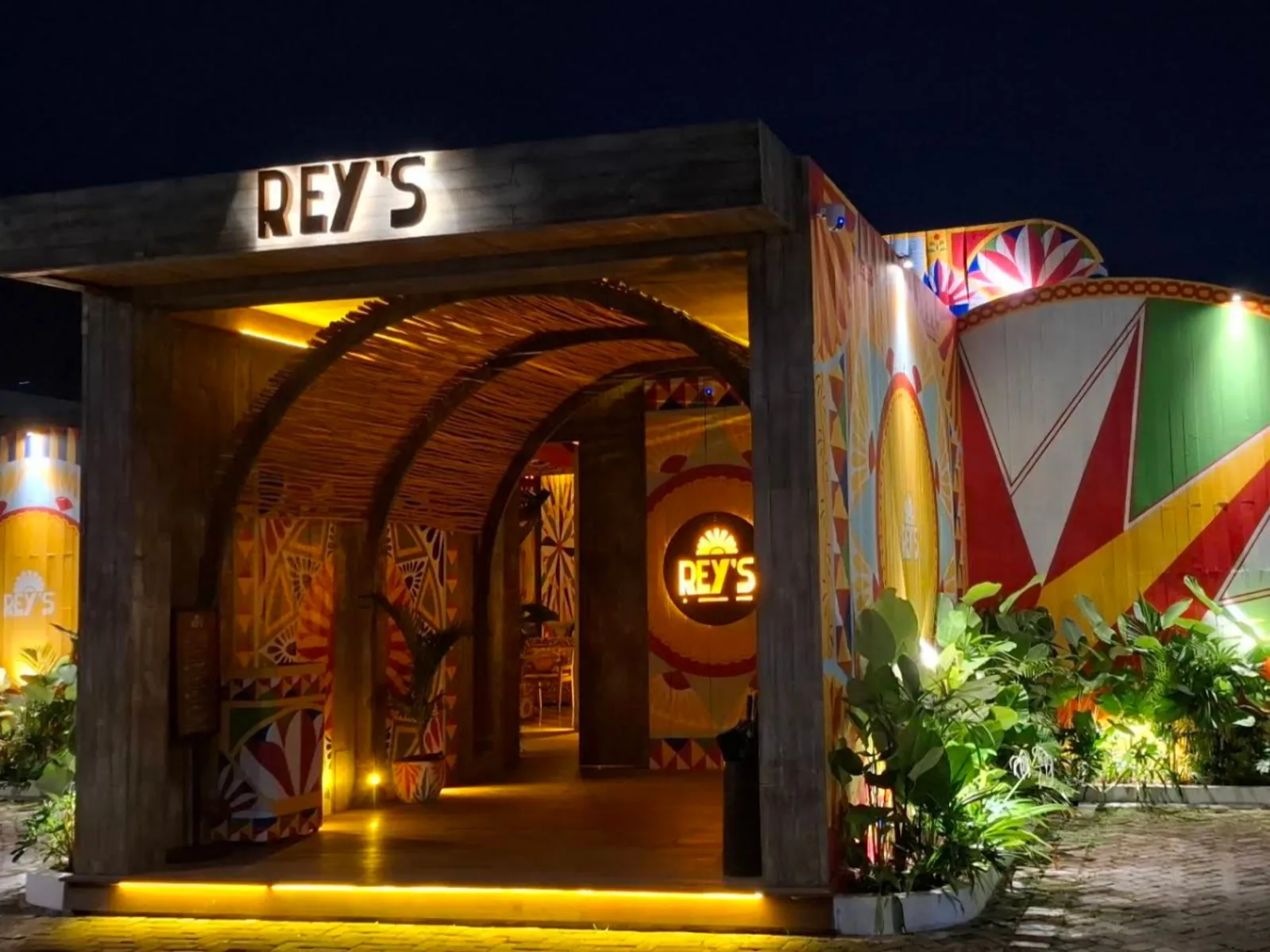 Rey's Mediterranean Kitchen
